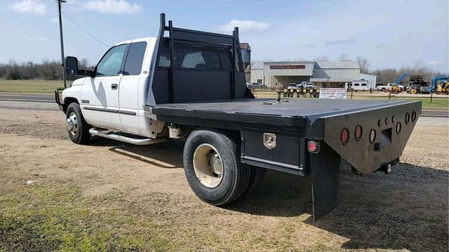 Image of Dodge Ram 3500 equipment image 2
