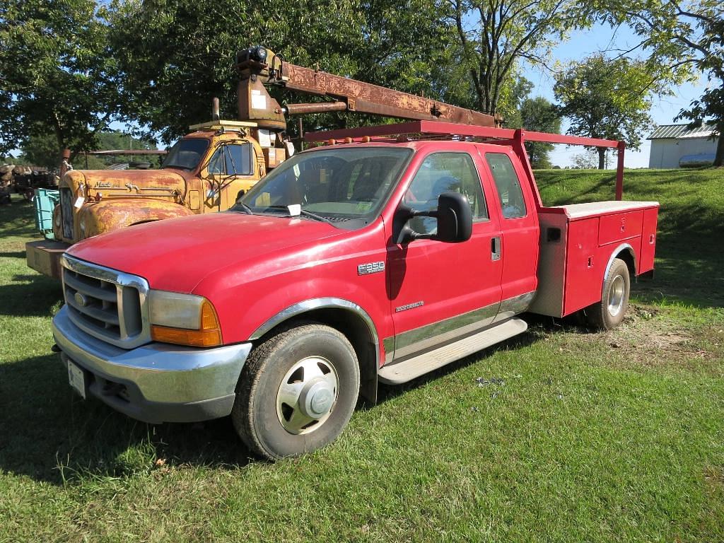 Image of Ford F-350 Primary image