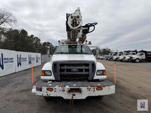 Image of Ford F-750 equipment image 1