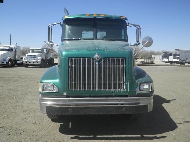 Image of International 9200 equipment image 1