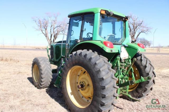 Image of John Deere 7220 equipment image 3