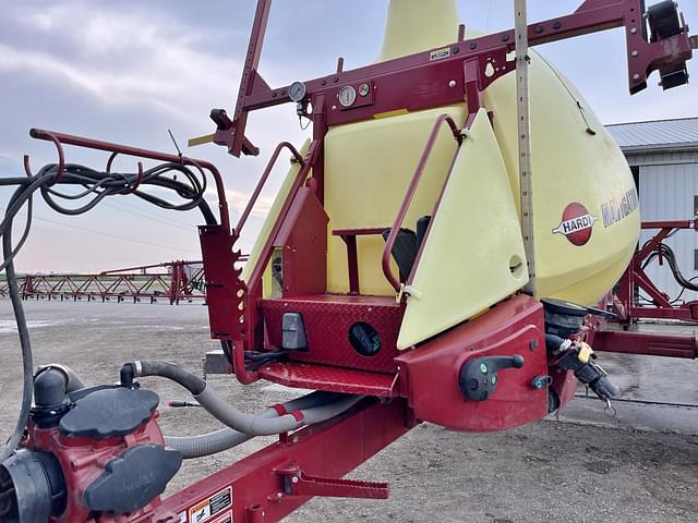 Image of Hardi Navigator 6200 equipment image 2