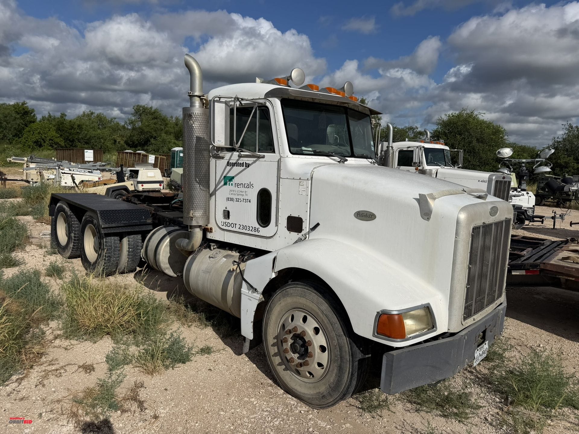 2004 Peterbilt 385 Equipment Image0