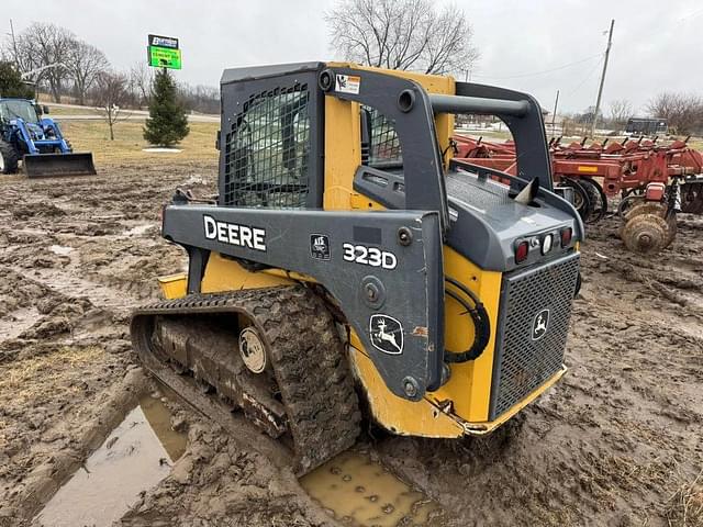 Image of John Deere 323D equipment image 2