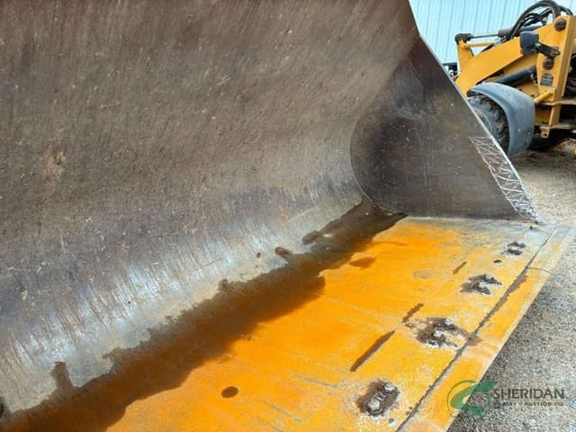 Image of Komatsu WA500 equipment image 2