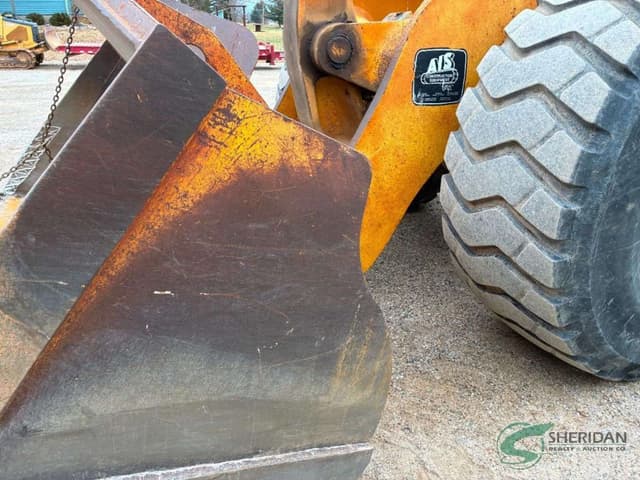 Image of Komatsu WA500 equipment image 4