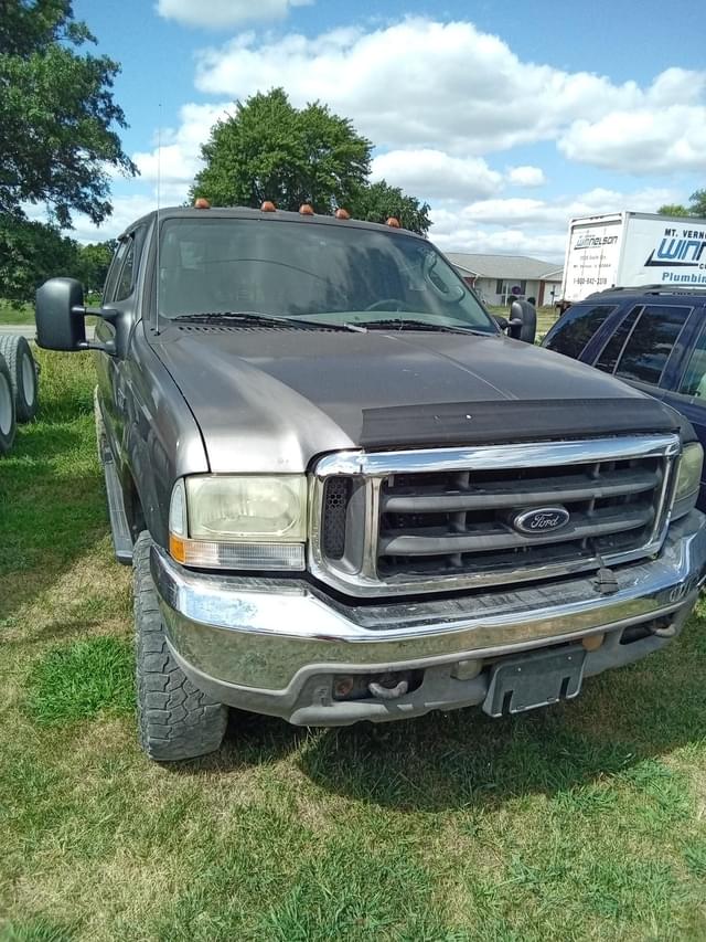 Image of Ford F-250 equipment image 2