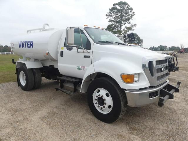 Image of Ford F-650 equipment image 1