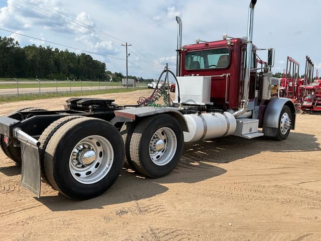 Image of Peterbilt 379 equipment image 4