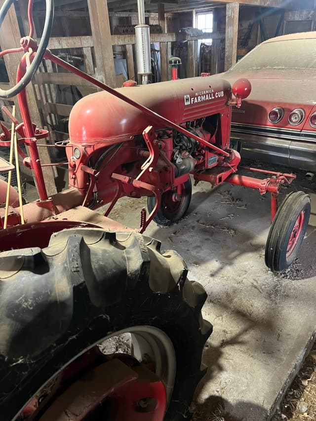 Image of Farmall Cub equipment image 2