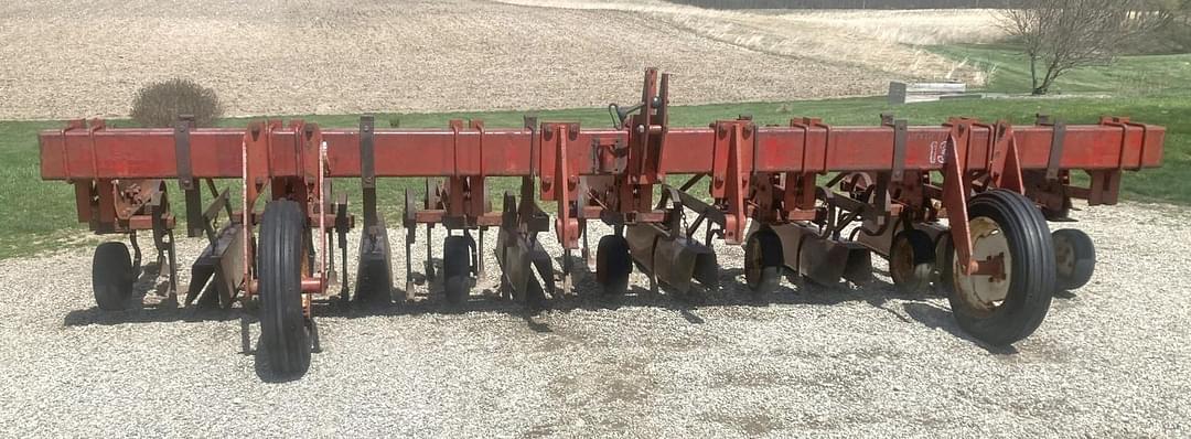 Image of International Harvester 133 Primary image