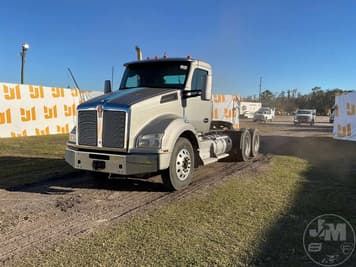 Main image Kenworth T880