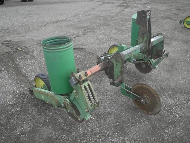 Image of John Deere 71 equipment image 1