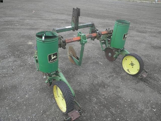 Image of John Deere 71 equipment image 3