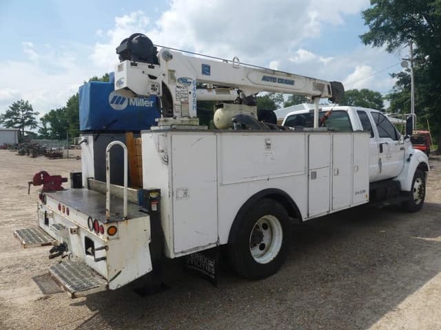 Image of Ford F-650 equipment image 2