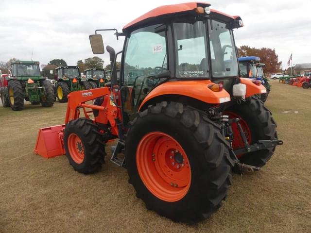 Image of Kubota M7060 equipment image 4