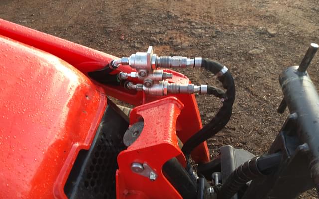 Image of Kubota SCL1000 equipment image 2