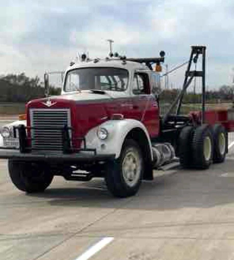 1963 International R-200 Equipment Image0