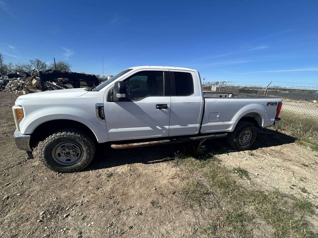 Image of Ford F-250 Primary image