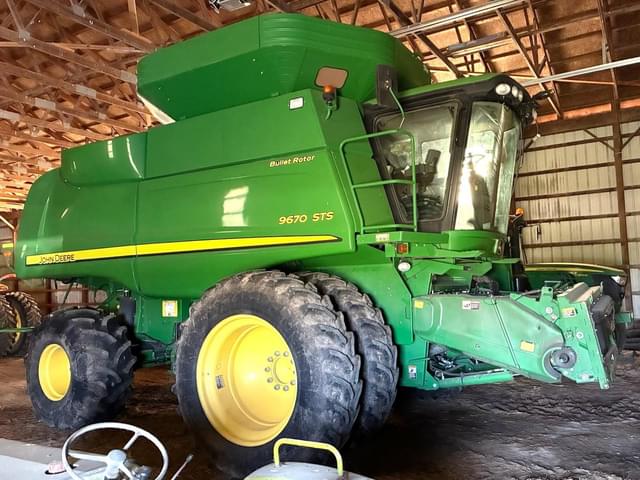 Image of John Deere 9670 STS equipment image 1