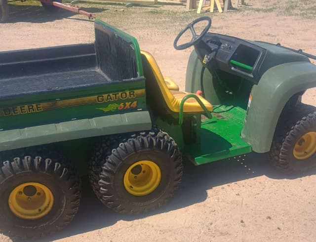 Image of John Deere Gator equipment image 2