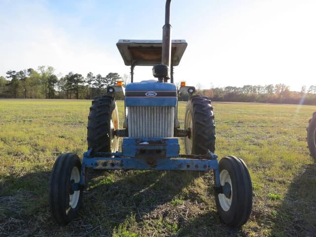 Image of Ford 5610 equipment image 2