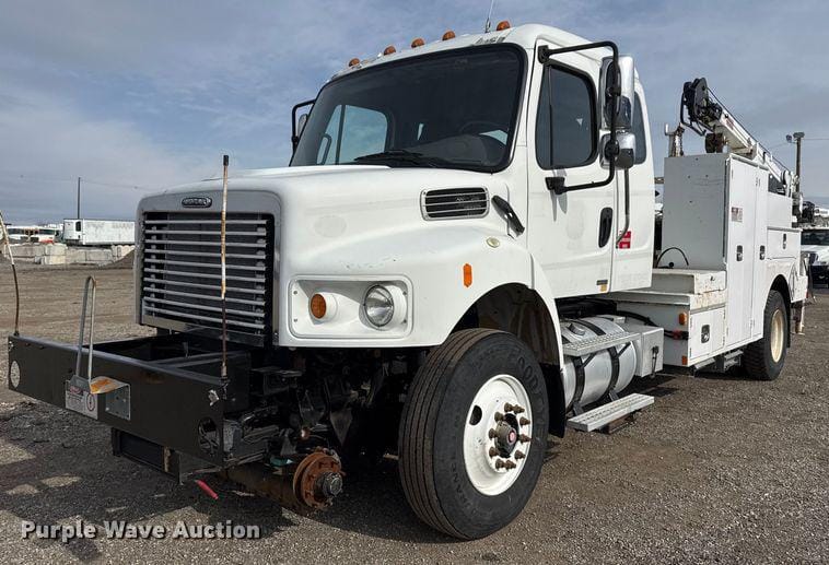 Main image Freightliner Business Class M2