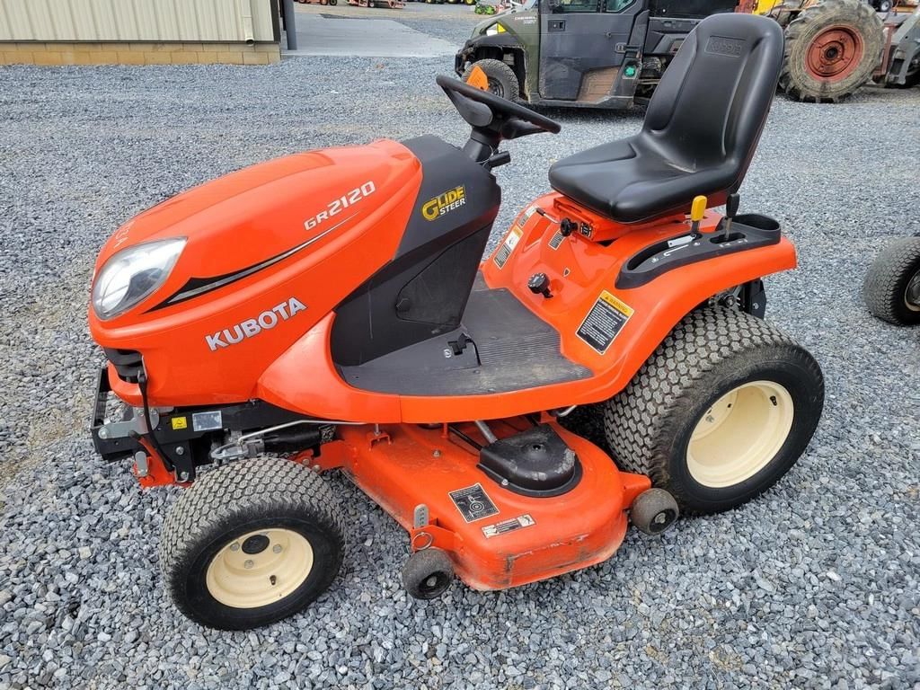 2014 Kubota GR2120 Equipment Image0