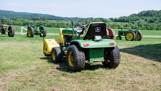 Image of John Deere 110 equipment image 3