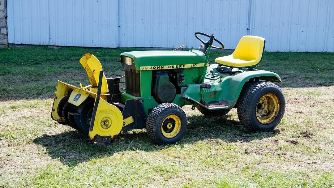 Image of John Deere 110 Primary image