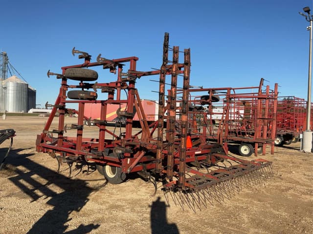 Image of International Harvester 4700 equipment image 3