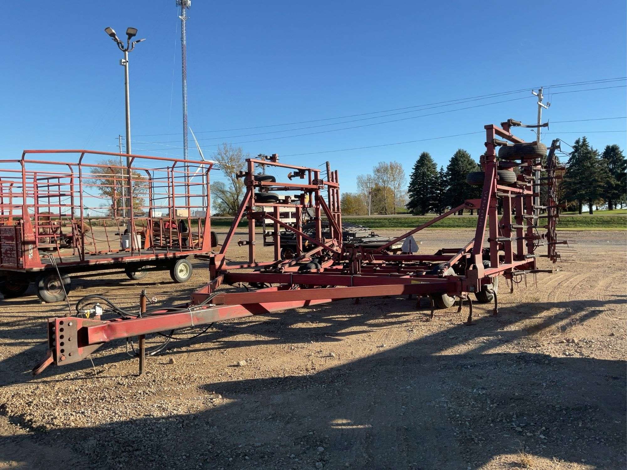 International Harvester 4700 Equipment Image0