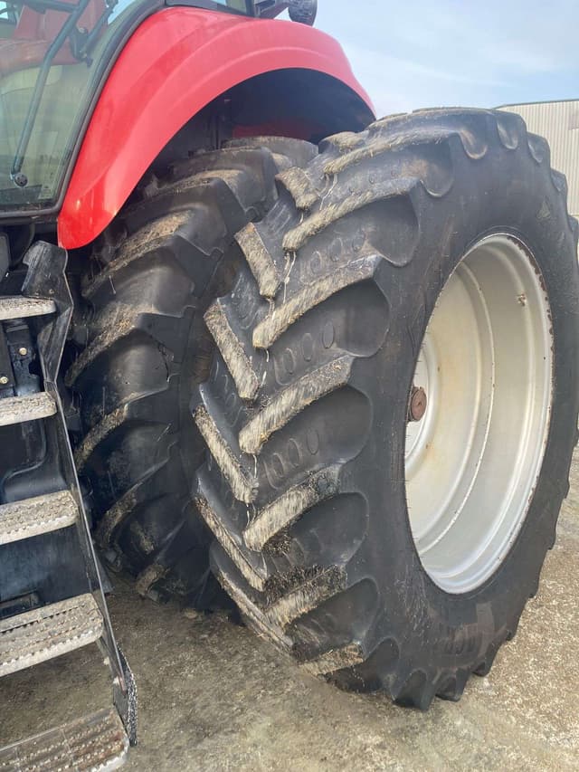 Image of Case IH Magnum 340 equipment image 4