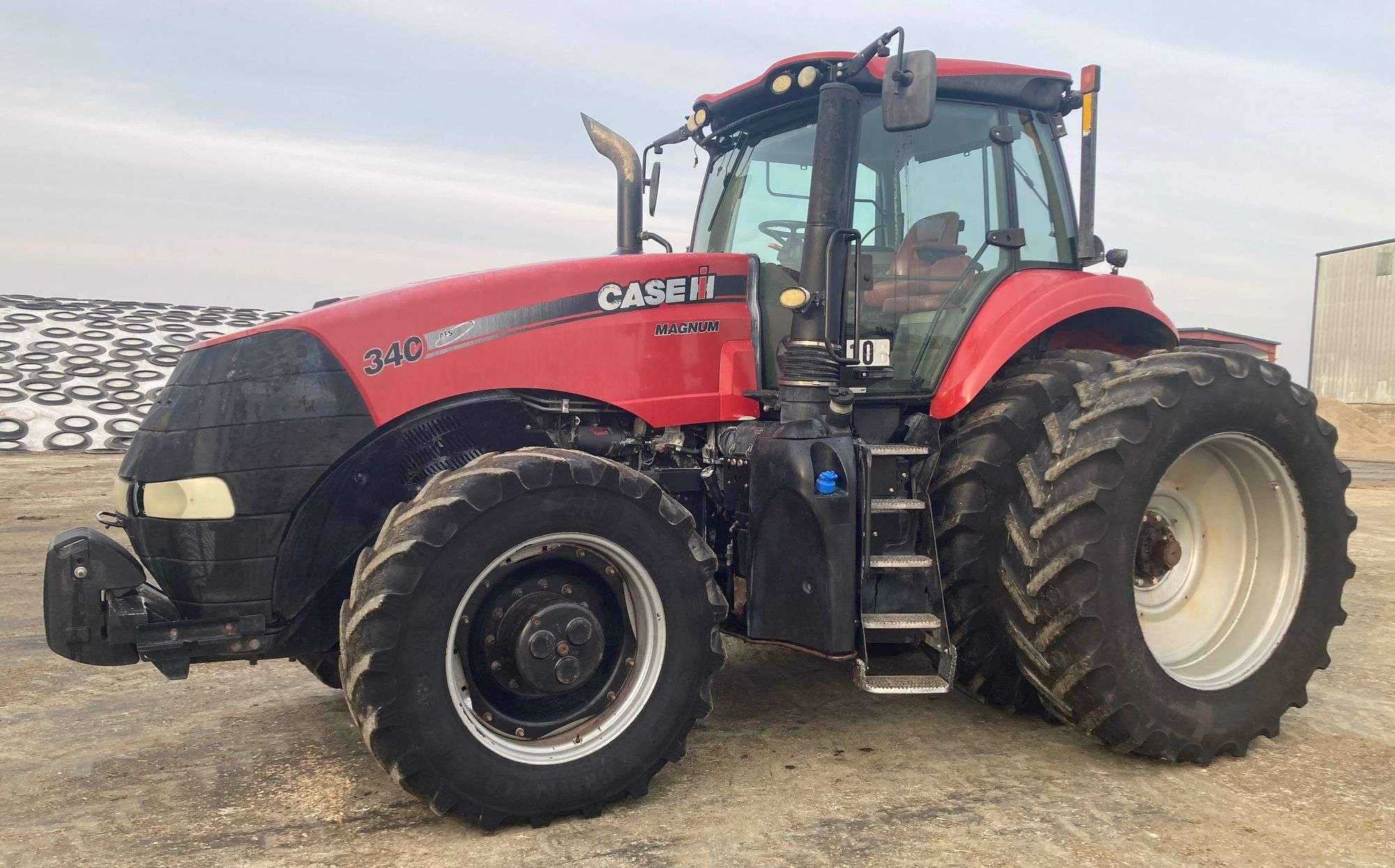 2016 Case IH Magnum 340 Equipment Image0