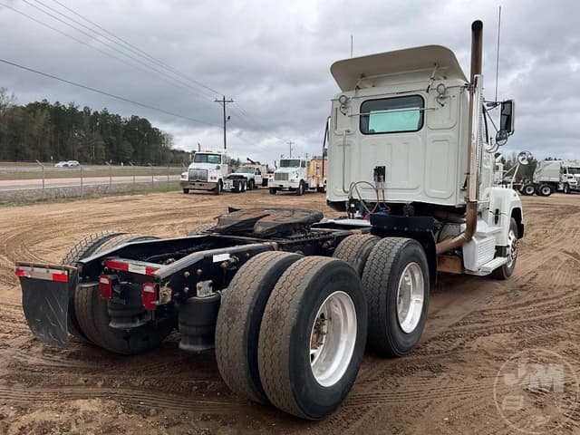 Image of Western Star 4700 equipment image 4