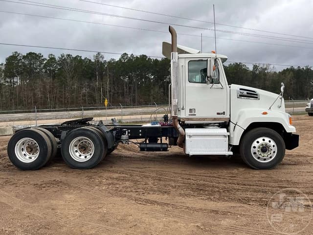Image of Western Star 4700 equipment image 3