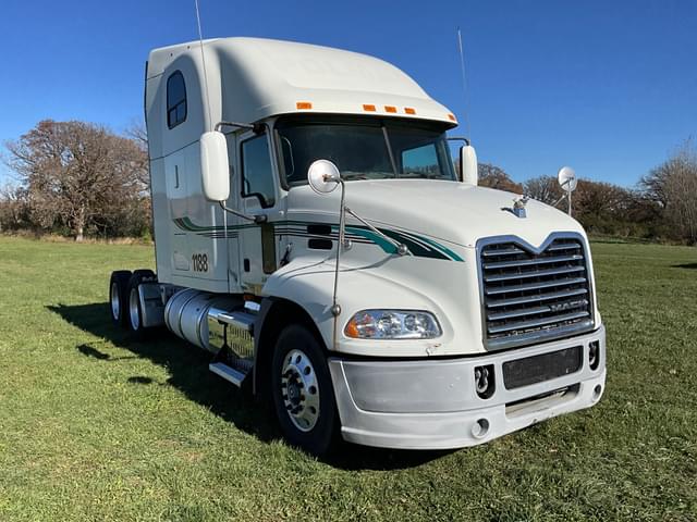 Image of Mack CXU equipment image 2