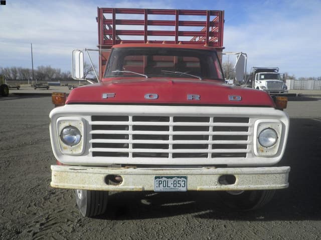 Image of Ford F-700 equipment image 1