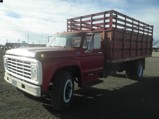Image of Ford F-700 equipment image 2