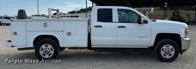 Image of Chevrolet 2500HD equipment image 3