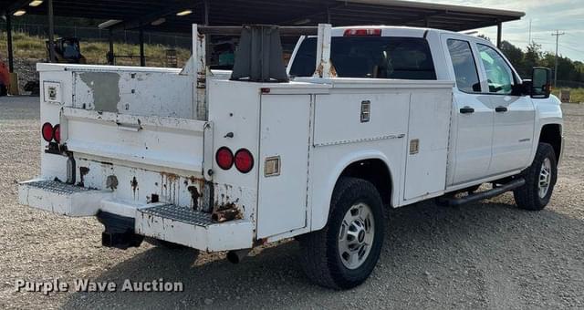 Image of Chevrolet 2500HD equipment image 4