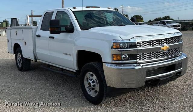 Image of Chevrolet 2500HD equipment image 2
