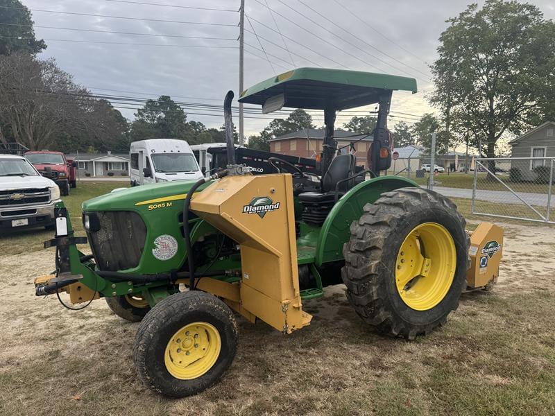 Image of John Deere 5065M Primary image