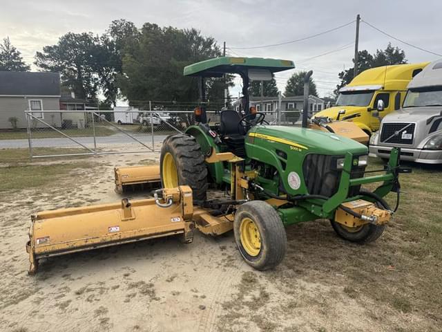 Image of John Deere 5065M equipment image 1