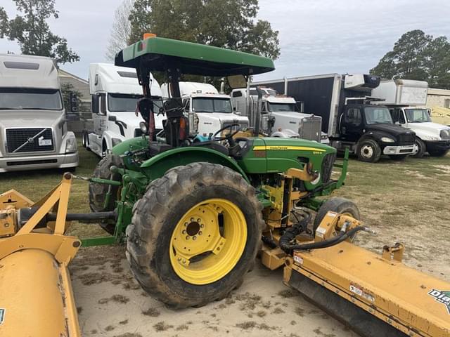 Image of John Deere 5065M equipment image 2