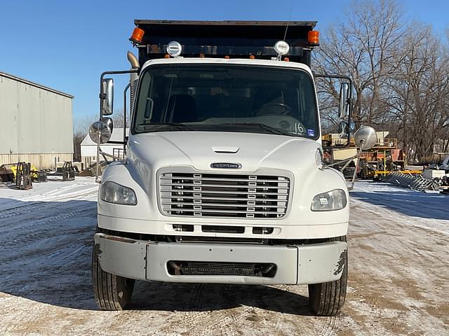 Image of Freightliner M2 equipment image 1