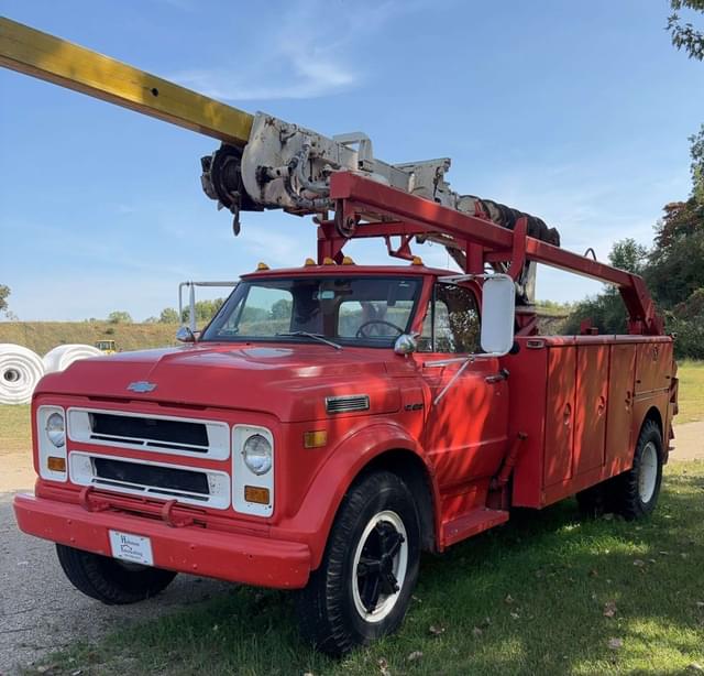 Image of Chevrolet C60 equipment image 1