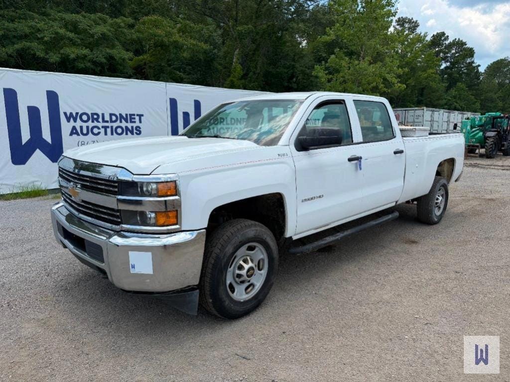 2016 Chevrolet 2500HD Equipment Image0