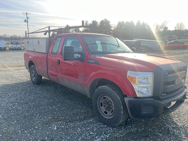 Image of Ford F-250 equipment image 3