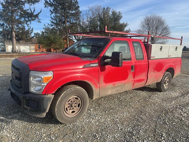 Image of Ford F-250 equipment image 1